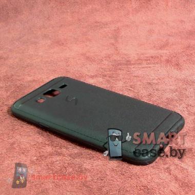 Силиконовый чехол для Samsung Galaxy J7 (Черный)
